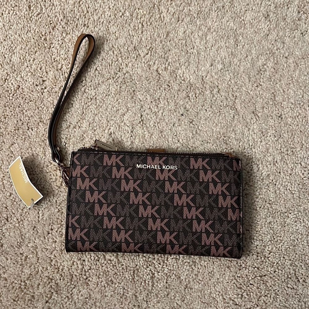 New Michael Kors wristlet